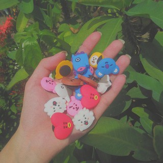 [SALE] Combo 8 Sticker Jibbitz BT21 Gắn Dép Crocs Dép Sục