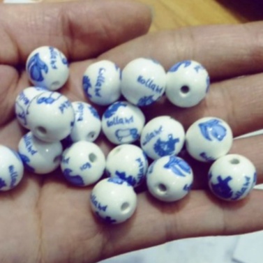 2-510 viên hạt gốm trắng hoa xanh 12mm