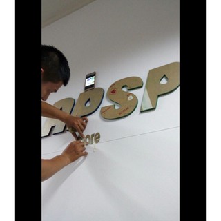 Combo 7 chữ mica dày 2mm màu vàng gương cao 20cm cắt theo yêu cầu khách