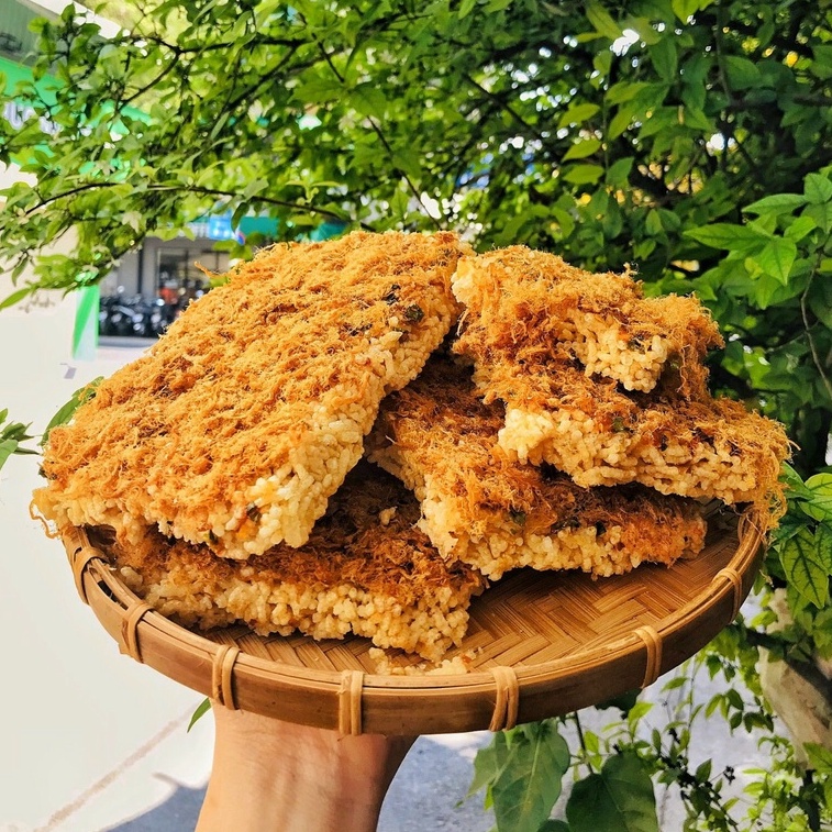 1kg 4 gói cơm cháy siêu chà bông