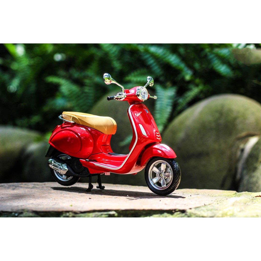 XE MÔ HÌNH VESPA PRIMAVERA 150 Màu Đỏ | MAISTO tỷ lệ 1:12