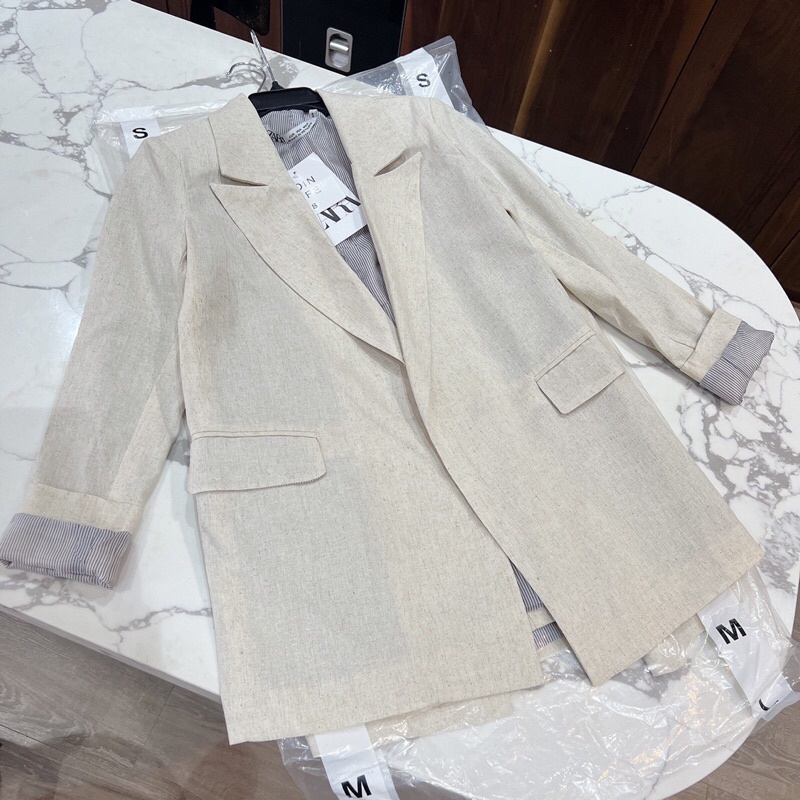 VEST TRẮNG SỮA 2 LỚP ĐỆM VAI