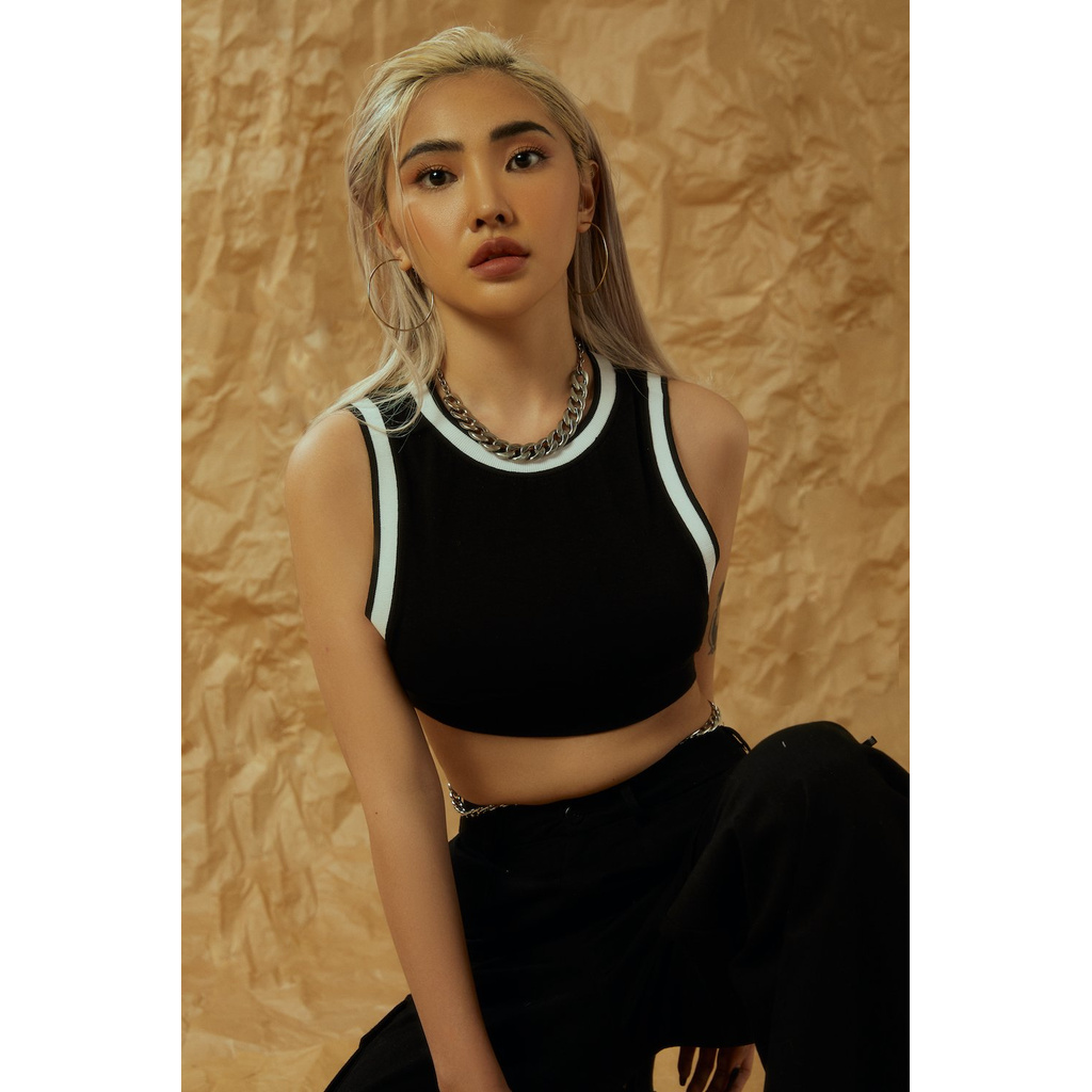 Áo croptop ba lỗ Nora đen thể thao năng động BLMDE