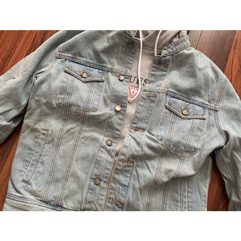 Khoác jeans lổi bẩn nhẹ