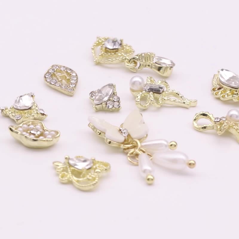 [Hàng mới về] Phụ kiện trang trí móng tay bằng hợp kim nhiều kiểu dáng xinh xắn DIY