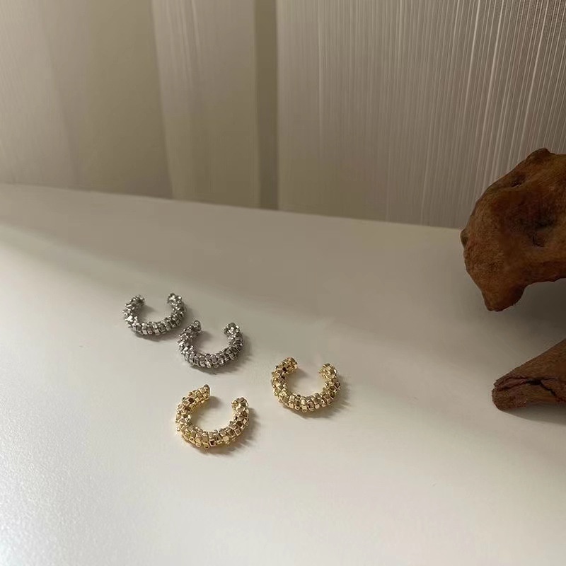Khuyên tai kẹp vành nhám phong cách bling Trang Sức SG