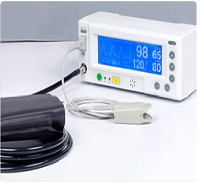 Máy đo spo2 và huyết áp để bàn ip-1020
