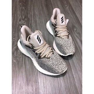 Giày alphabounce muối tiêu