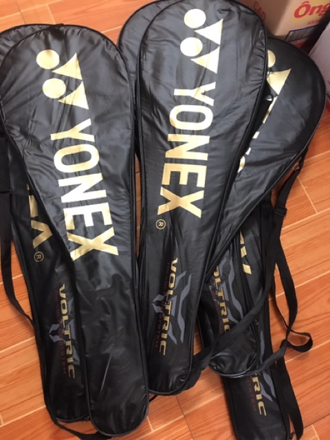 1vợt cầu lông yonex