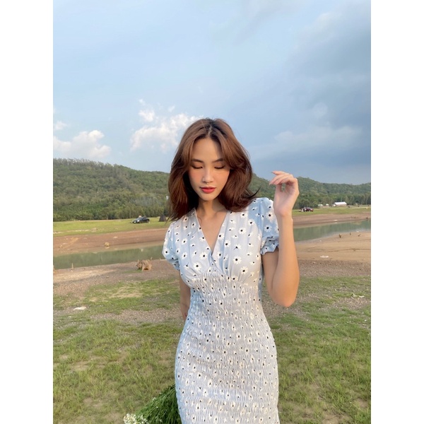 Đầm Keira cổ V