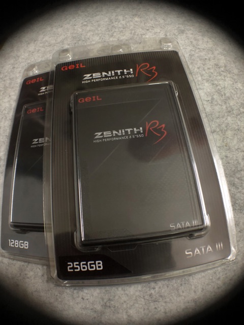 Ổ cứng gắn trong SSD Geil Zenith 128GB/ 256GB