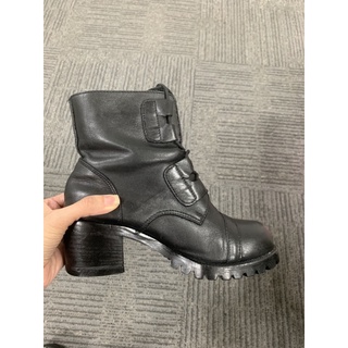 GIÀY BOOST DA THẬT