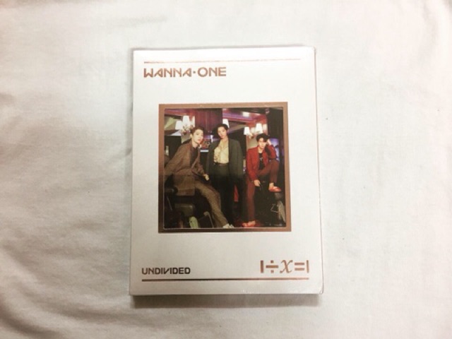 Wanna One album Undivided album Nguyên seal.