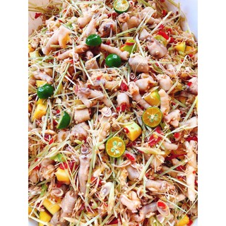 chân gà sốt thái .