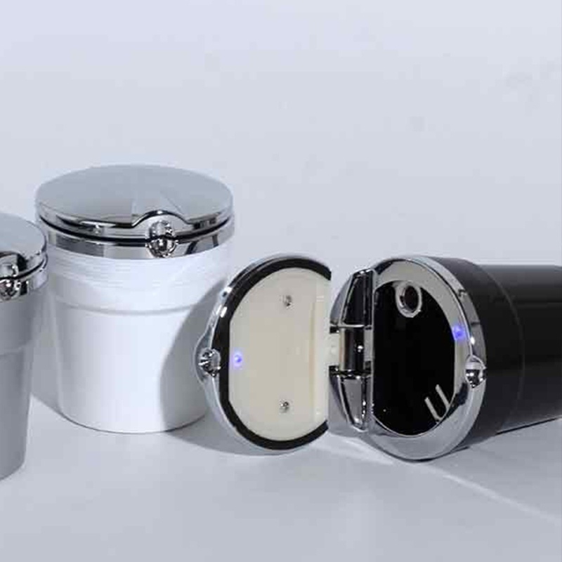 Gạt Tàn Thuốc Bằng Nhựa ABS Có Nắp Đậy Dễ Lau Chùi Dành Cho Xe Hơi