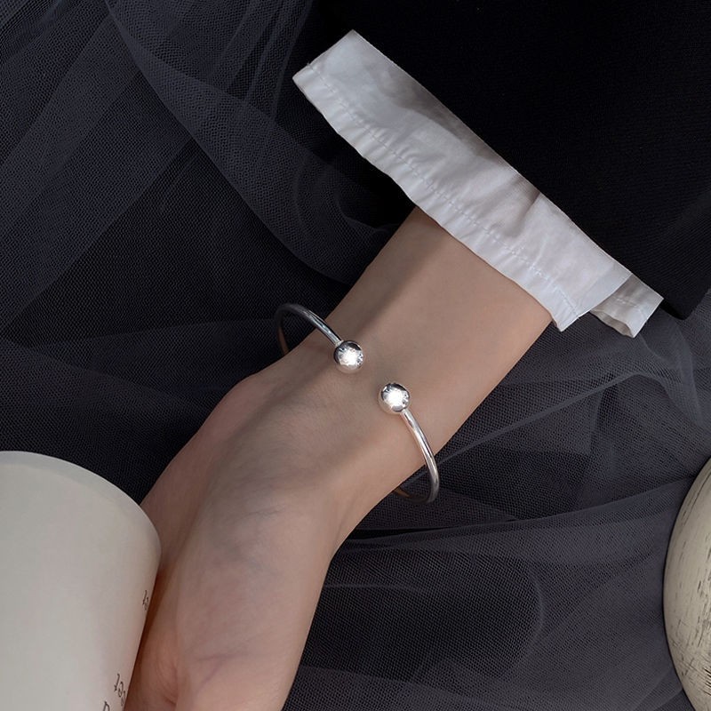 Vòng tay dạng hở mạ bạc thời trang đơn giản cá tính