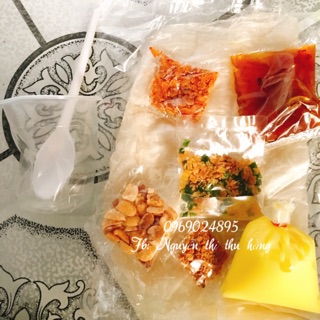 Bánh tráng bơ me
