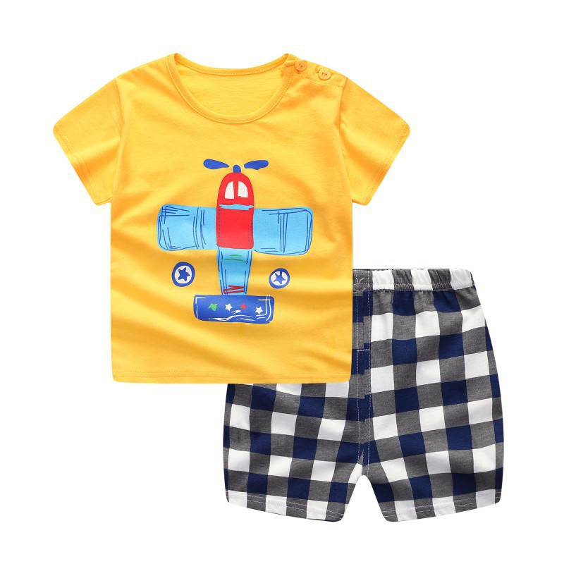 Bộ áo thun tay ngắn + quần ngắn họa tiết đáng yêu dành cho bé