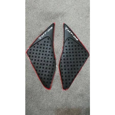 Dán chống trượt bình xăng Yamaha MT-03