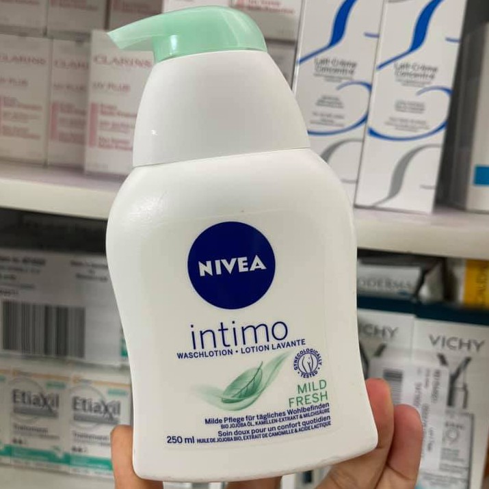 Dung Dịch Vệ Sinh Phụ Nữ Nivea Intimo Đức 250ML