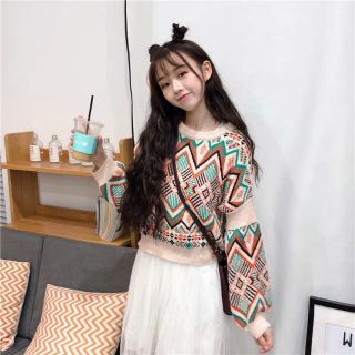 Áo Len hoạ tiết thổ cẩm