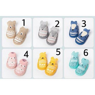 Giày tất chống trơn trượt cho bé từ sơ sinh đến 18 tháng