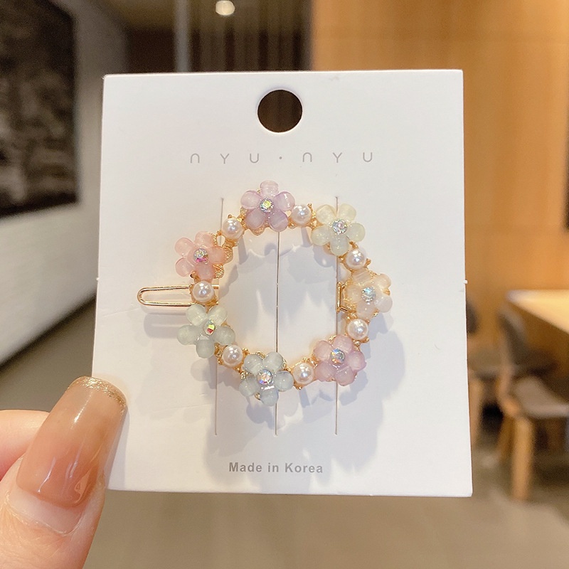 Kẹp tóc đính đá phong cách Hàn duyên dáng sành điệu cho nữ