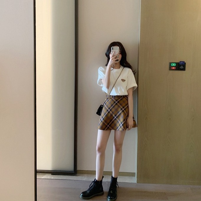 Set áo ngắn tay và chân váy phong cách phương Tây | BigBuy360 - bigbuy360.vn