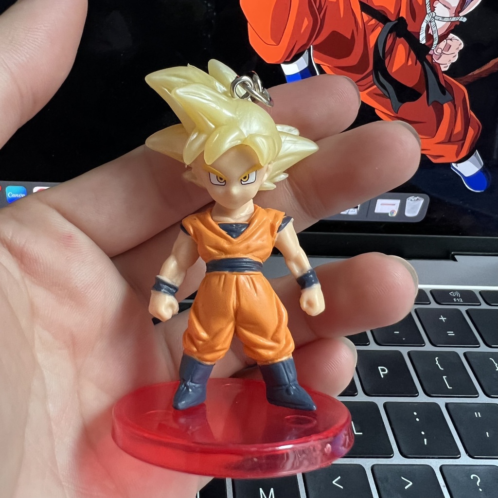 Móc khoá Goku UI có chuông tặng kèm đế trưng bày