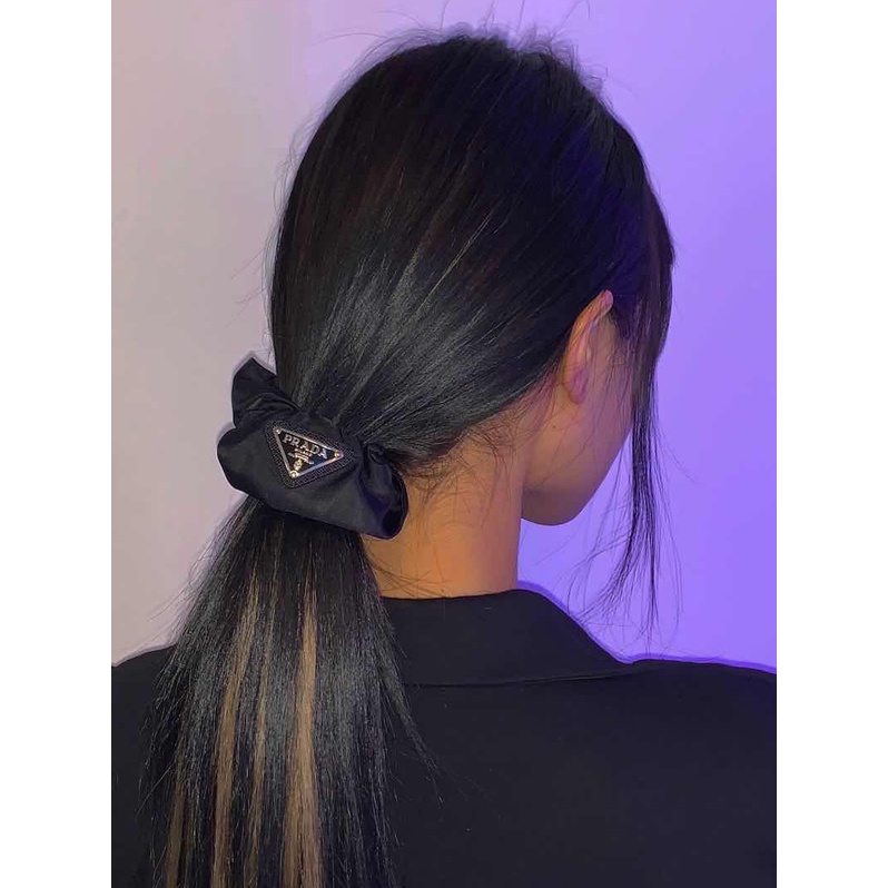 Áo Thun Nữ In Chữ Re-Nylon