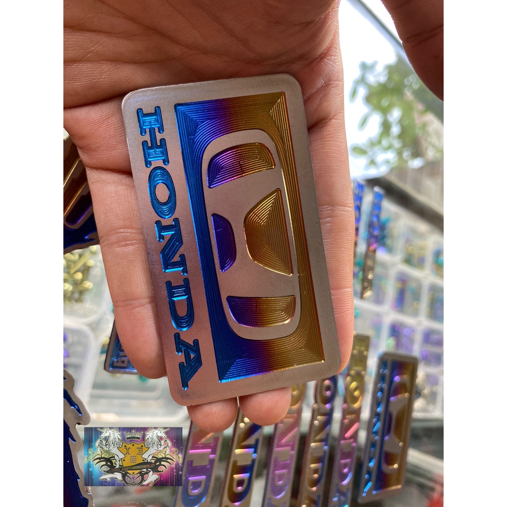 CẶP TEM LOGO TITAN CÁNH CHIM QUỶ HONDA