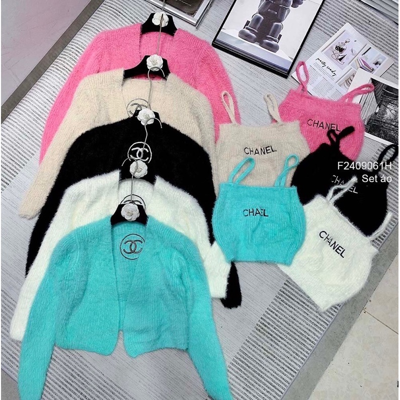 Set Len lông Áo khoác logo dài tay ngoài kèm áo croptop hai dây chữ TT2409