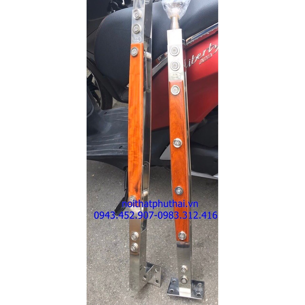 Con tiện cầu thang inox - 4 lỗ sỏ inox ống D12- bắt mặt bậc