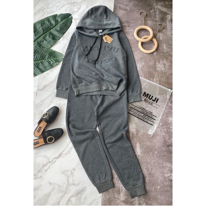 SNU25 - BỘ NỈ BÔNG NỮ CHUI KÈM MŨ CHỮ DẬP NỔI | BigBuy360 - bigbuy360.vn