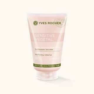 Sữa rửa mặt Yves Rocher dạng kem làm sạch nhẹ nhàng da mà không gây kích ứng