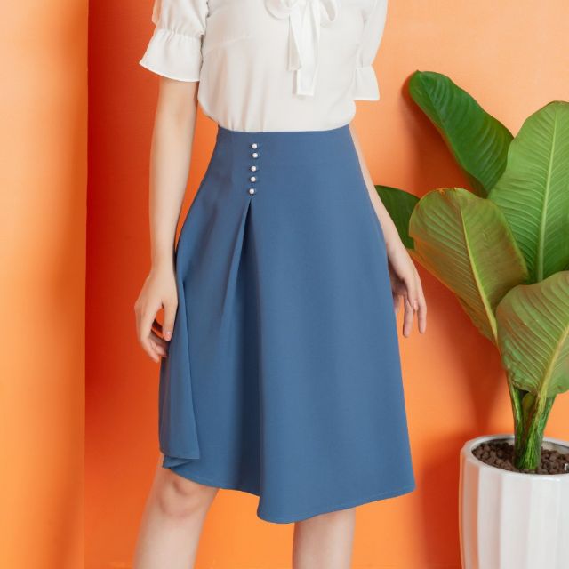 Chân váy xòe đính ngọc dễ thương