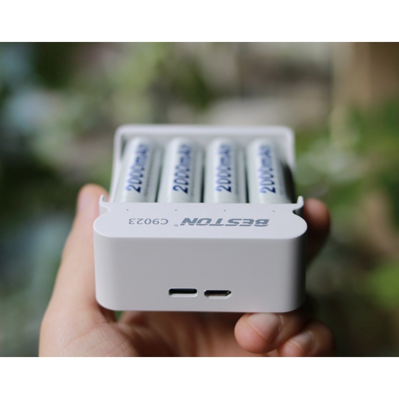 Bộ sạc nhanh, tự ngắt C9023, hỗ trợ khe micro USB và Type-C và các loại pin sạc AA/AAA hãng Beston