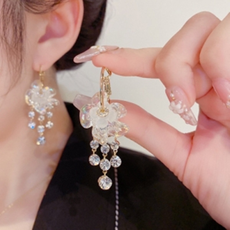 Bông Tai Tua Rua Đính Đá Thời Trang Độc Đáo