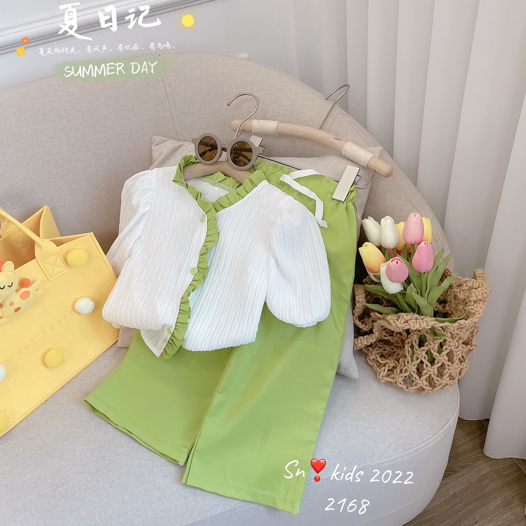 Set áo trắng viền bèo quần xuông xanh bé gái