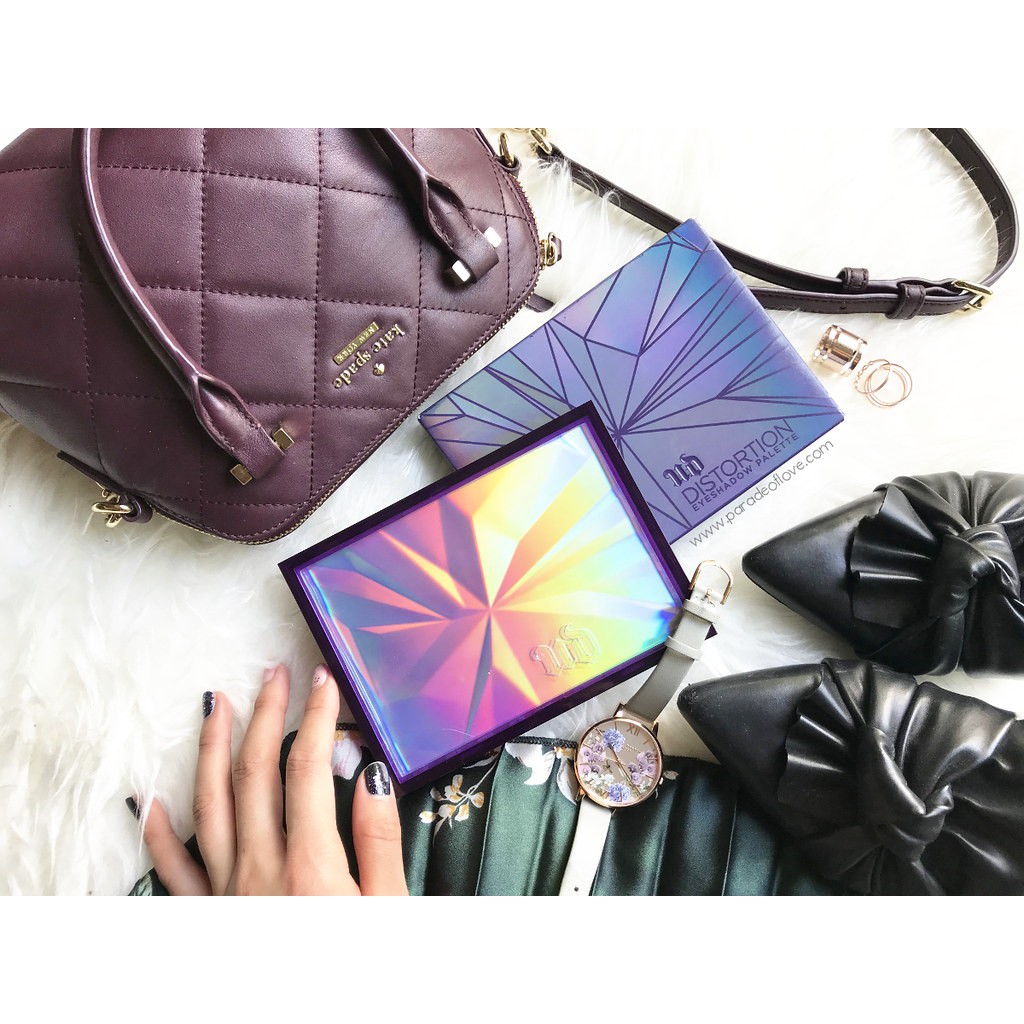 Bảng phấn mắt Urban Decay Distortion Eyeshadow Palette