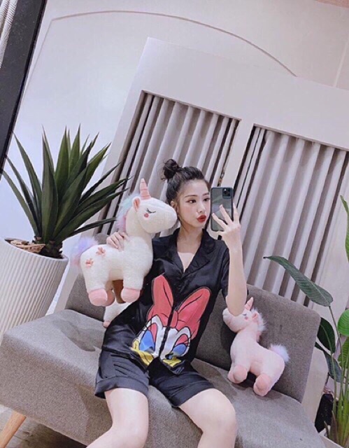 BỘ/SET LỤA PIJAMA ÁO CỘC - QUẦN ĐÙI VỊT DONAL SIÊU XINH