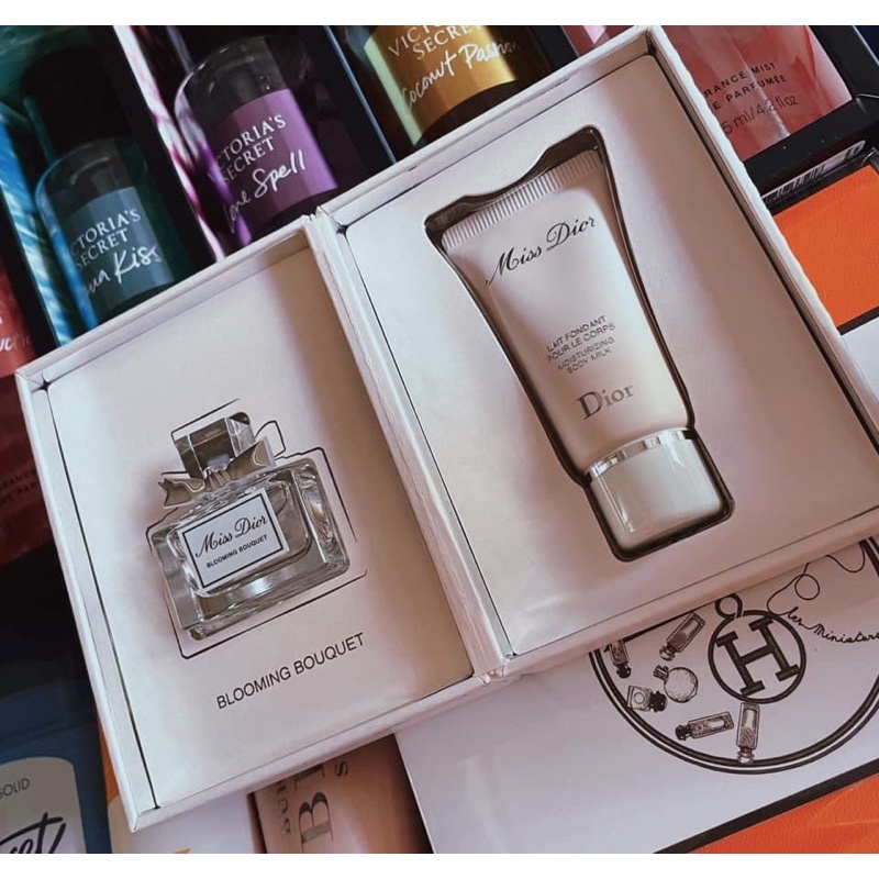 𝐒𝐞𝐭 𝐌𝐢𝐬𝐬 𝐃𝐢𝐨𝐫 𝐁𝐥𝐨𝐨𝐦𝐢𝐧𝐠 𝐁𝐨𝐮𝐪𝐮𝐞𝐭 💕💕