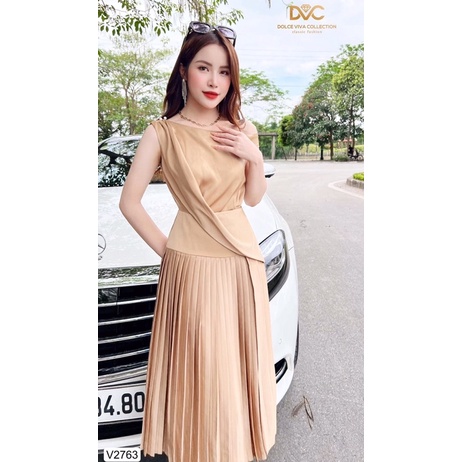 V2763 váy xếp ly màu nâu tây