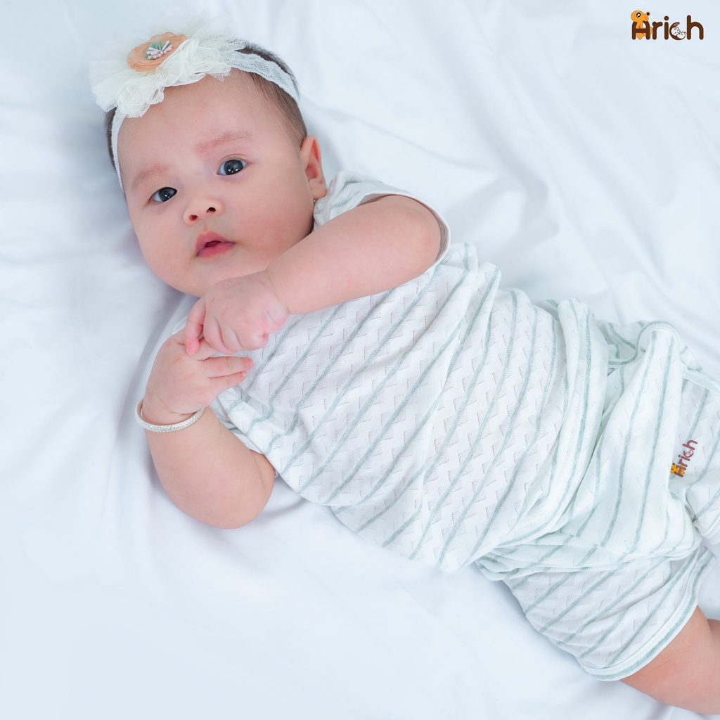 Bộ cộc cài vai thể thao vải sợi tre Arich từ 6m-5y