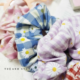 Scrunchies kẻ hoa cúc nhiều mẫu lựa chọn
