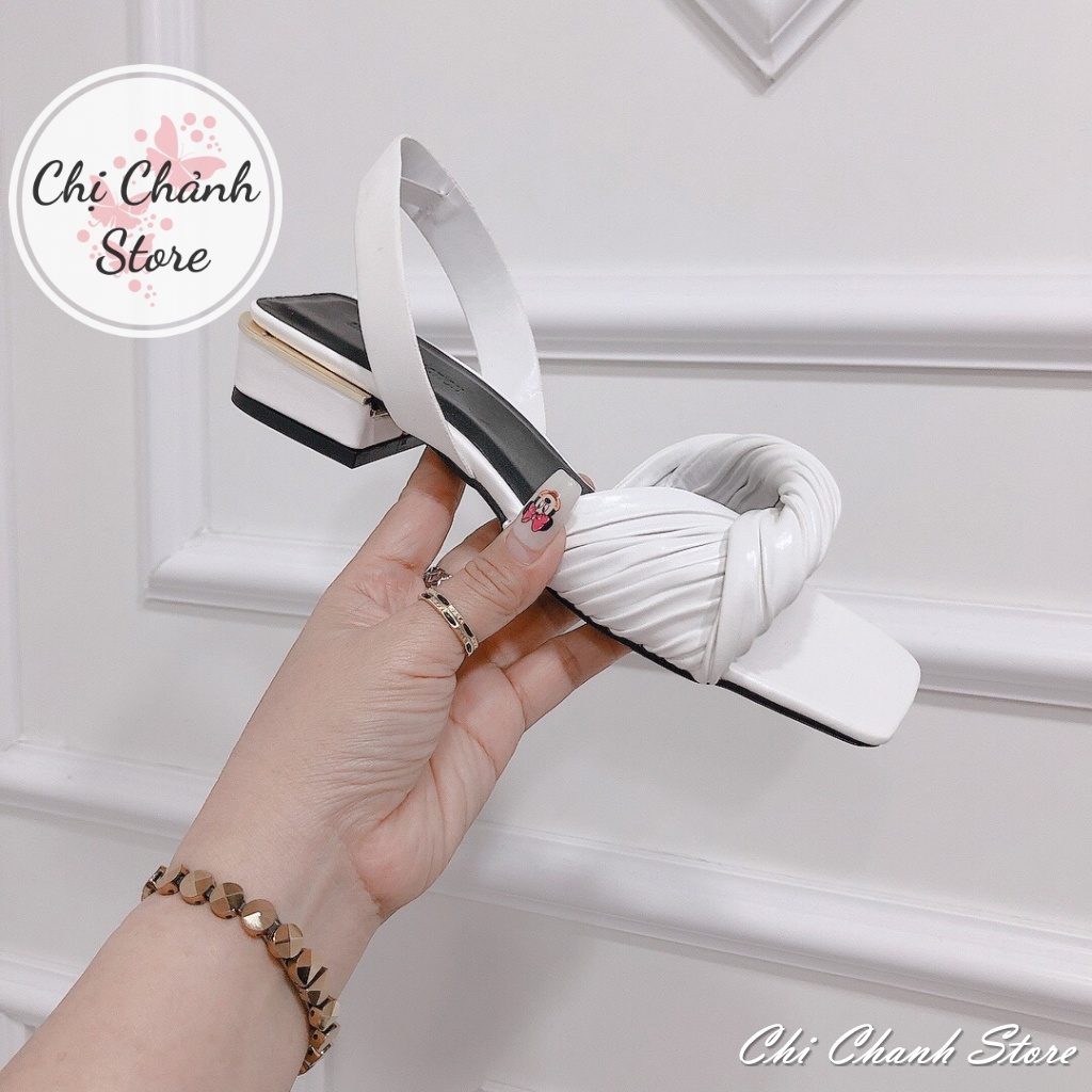 Sandal Đế Vuông Thấp 3p Quai Dập Ly Xoăn Mềm Phối Gót Vàng Kim Cực Xinh Đủ 2 Màu Trắng Đen Chị Chảnh Store