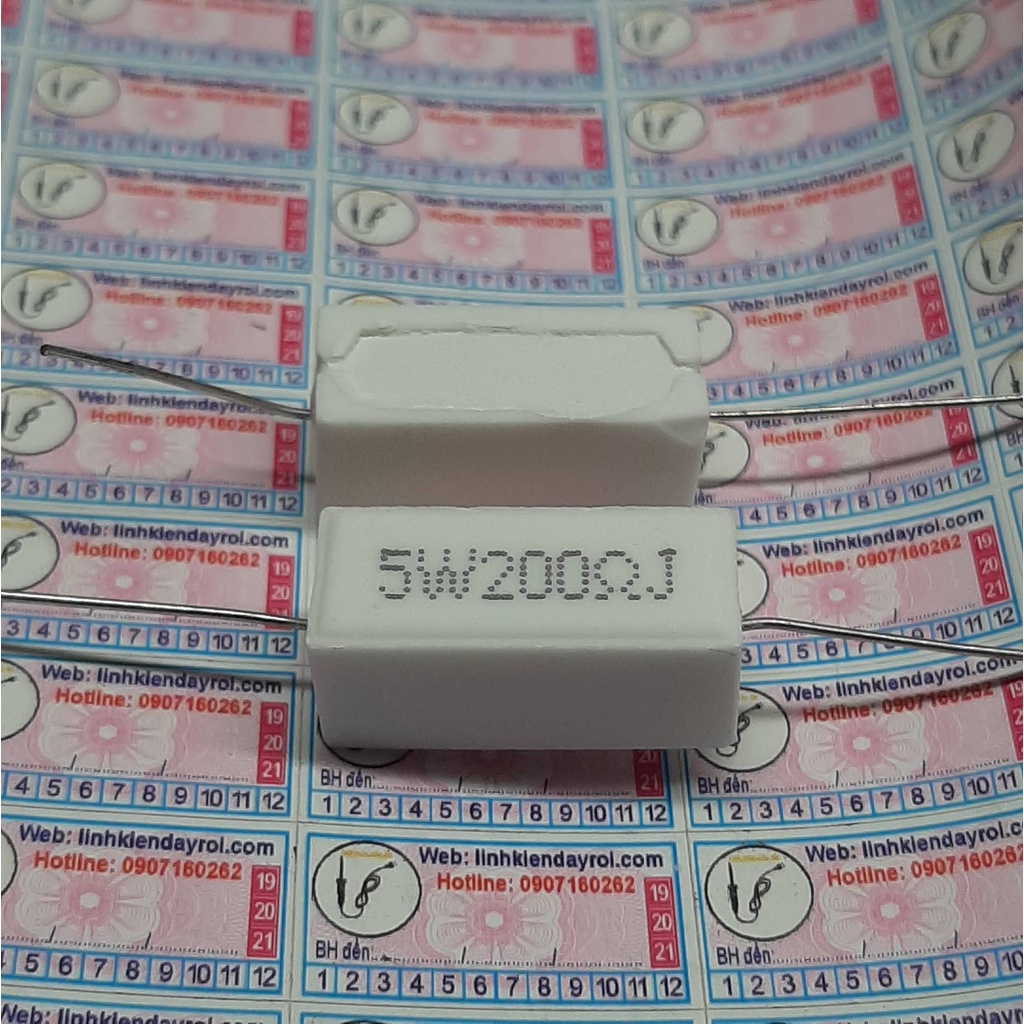 5 cái điện trở sứ 5W 200R 200ohm 201 kiểu chân ngang