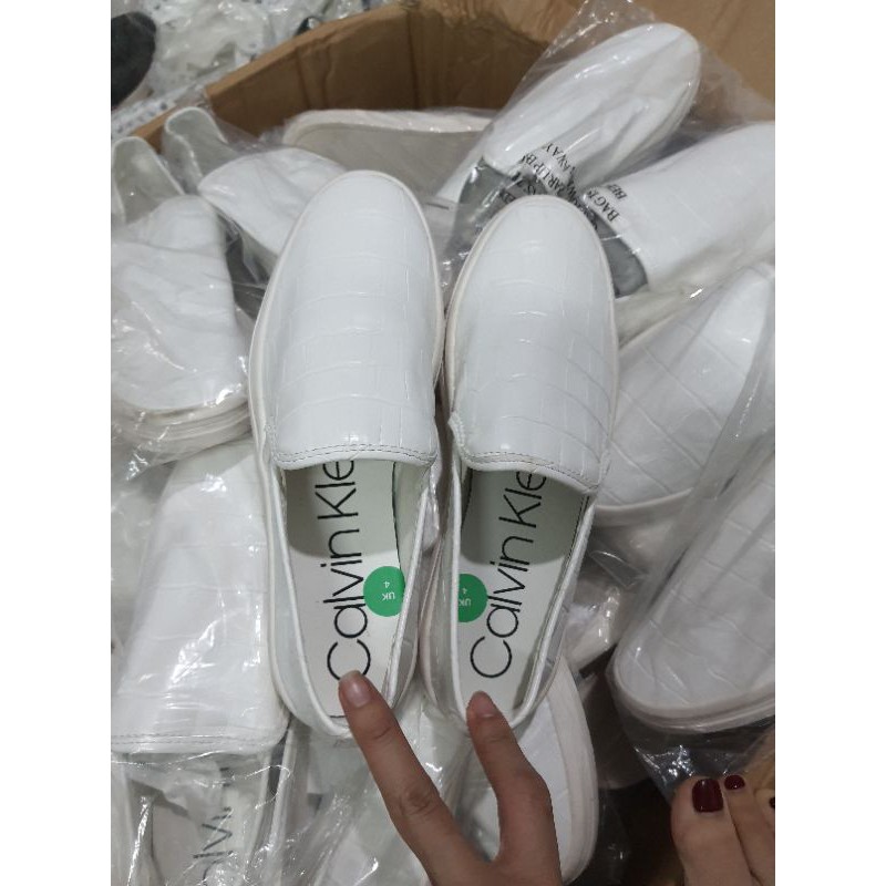 Giày slipon trắng