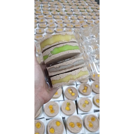 Bánh in trứng muối An Thành