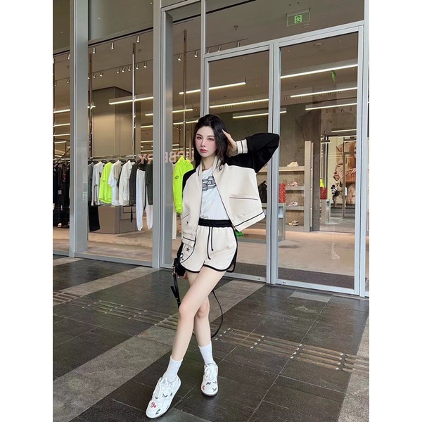 Set trang phục nữ trẻ trung cao cấp logo thương hiệu Dior CD áo khoác và quần short ngắn